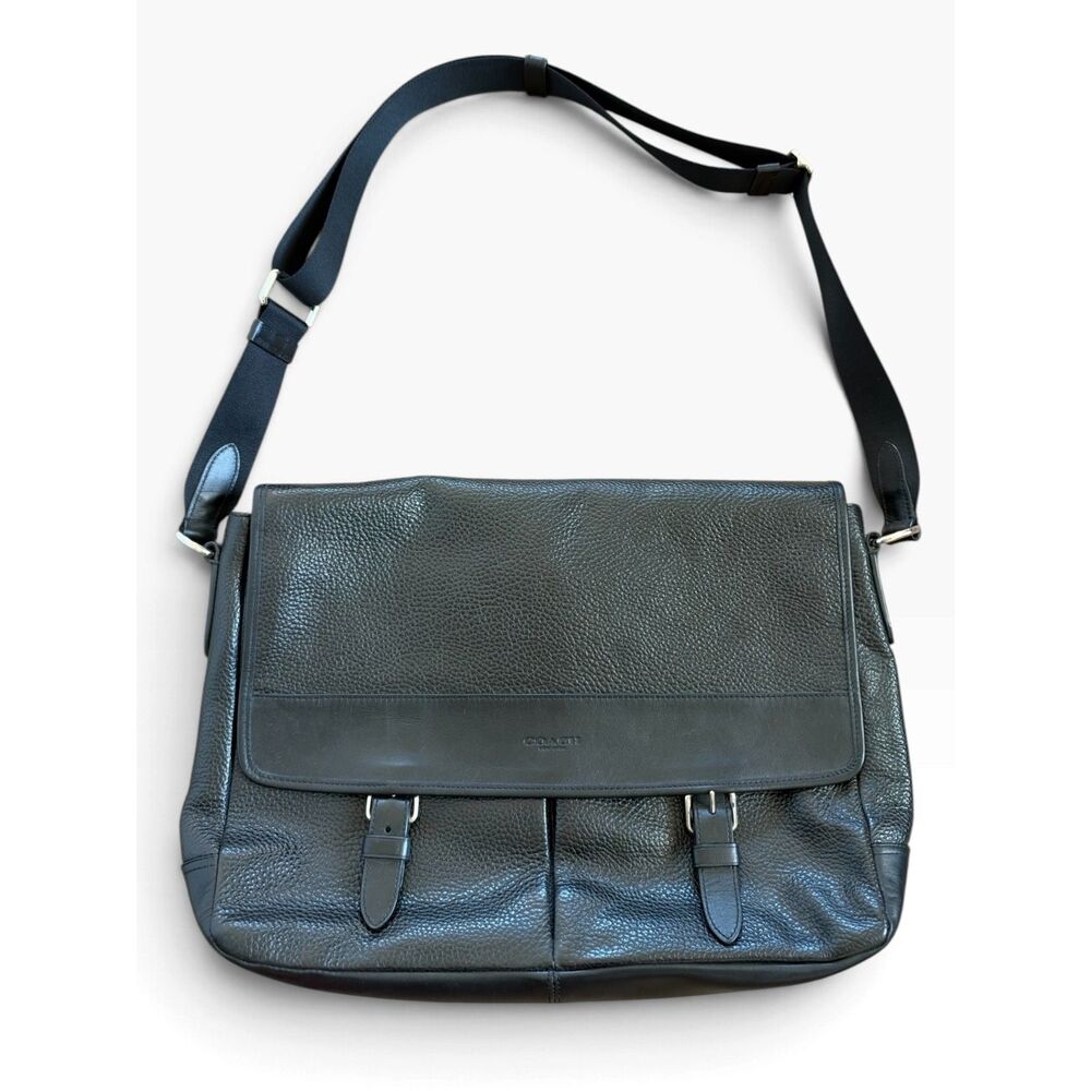 Coach Henry Messenger Bag in black pebbled leather
